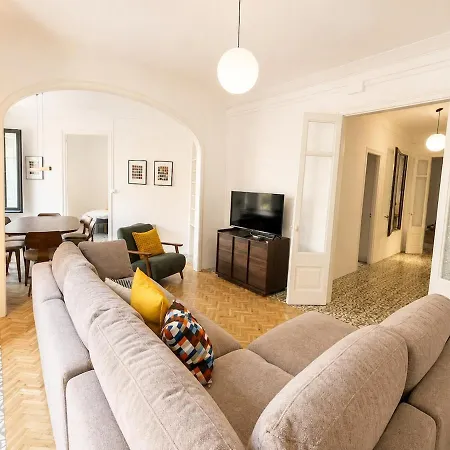 Cycle Haven Ii - Spacious 4br, Lift & Ac Apartment *